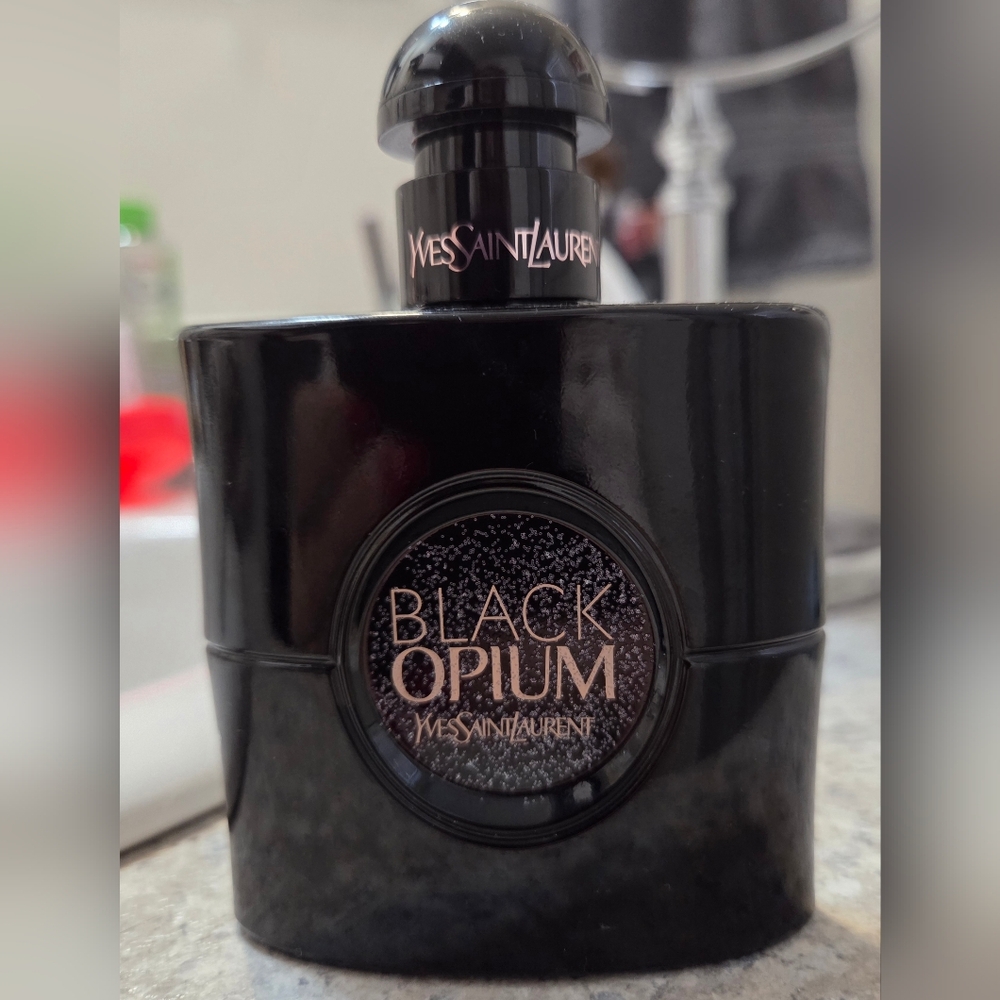 Yves Saint Laurent Black Opium Le Parfum